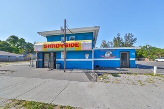 4200 15th Ave S-Unit -Upper in St. Petersburg, FL - Building Photo - Building Photo