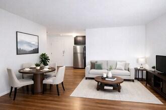 The Denn of Dinkytown in Minneapolis, MN - Building Photo - Building Photo