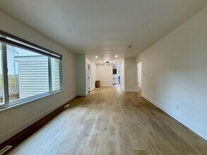 5232-201A 201A St in Langley, BC - Building Photo - Building Photo