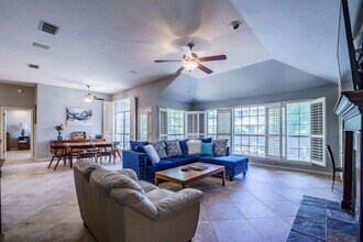 5201 Kite Tail Dr in Austin, TX - Building Photo - Building Photo