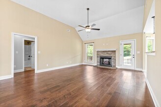 1029 Garner Hills Dr in Clarksville, TN - Building Photo - Building Photo