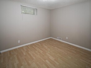 8 Springfield Crescent in St. Albert, AB - Building Photo - Building Photo