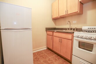 4145 N Keystone Ave, Unit #26 in Chicago, IL - Building Photo - Building Photo