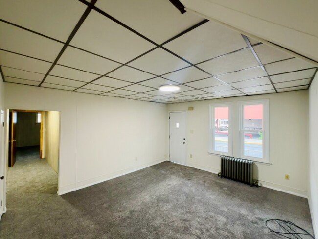 146 S Nicholas St, Unit 1 in St. Clair, PA - Building Photo - Building Photo