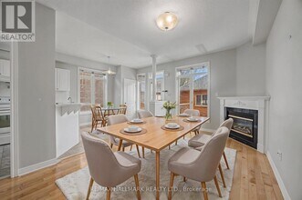 10561 Bayview Ave in Richmond Hill, ON - Building Photo - Building Photo