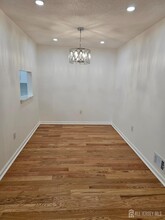 21 Brighton Way in North Brunswick, NJ - Building Photo - Building Photo