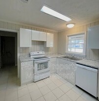 135 Love St in Austell, GA - Building Photo