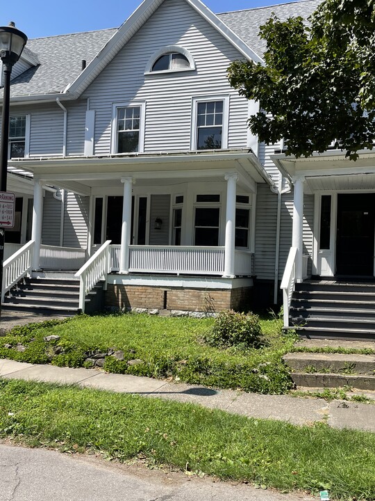 7 Rowley St in Rochester, NY - Foto de edificio