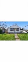 1011 E Weber Rd in Columbus, OH - Building Photo