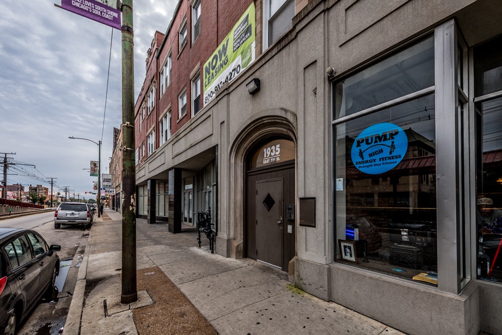 1931 E 71st St in Chicago, IL - Building Photo