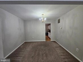 6333 Teakwood Ct in Burke, VA - Building Photo - Building Photo