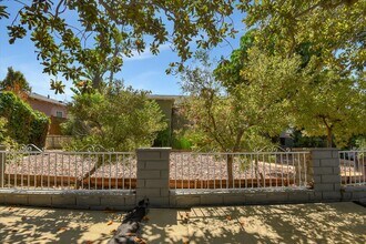 11386 Tenino Ave in Los Angeles, CA - Foto de edificio - Building Photo