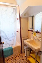 63 Saunders St in Medford, MA - Foto de edificio - Building Photo