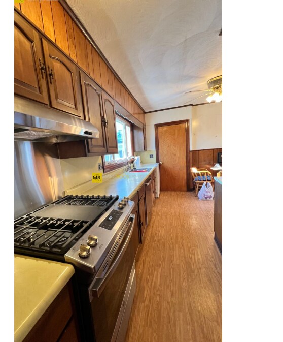 10 High St, Unit 2 in Somerville, MA - Foto de edificio - Building Photo