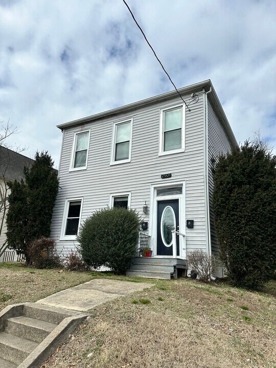 2501 Semmes Ave-Unit -B in Richmond, VA - Building Photo