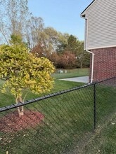 41150 Westfield Cir in Canton Township, MI - Foto de edificio - Building Photo