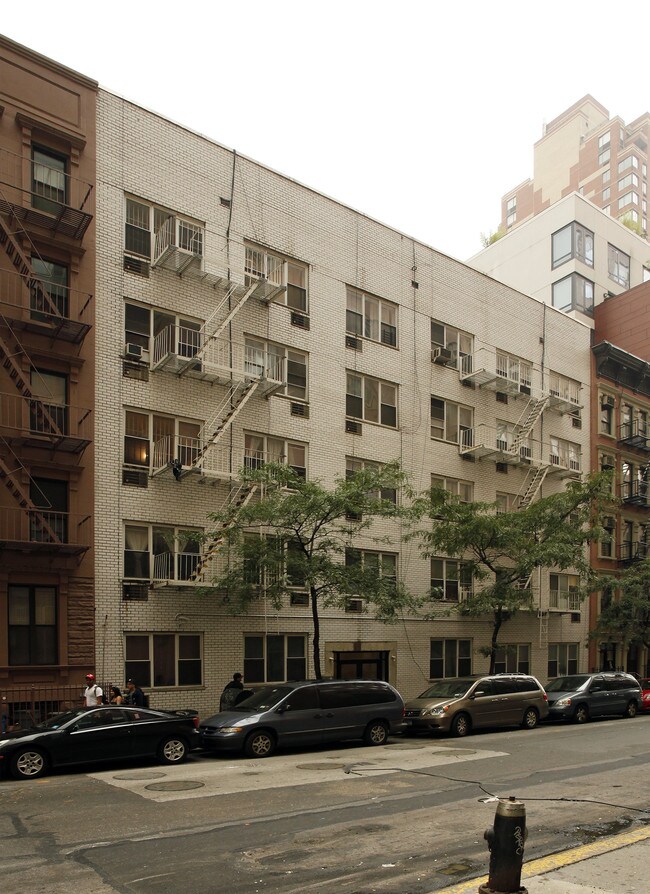 450 W 58th St in New York, NY - Foto de edificio - Building Photo