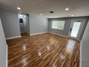 9417 SW 52nd St in Cooper City, FL - Building Photo - Building Photo