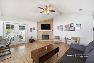 802 Buckingham Pl in Austin, TX - Building Photo - Building Photo