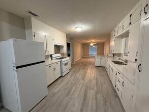 227 E Peach St in Eunice, LA - Building Photo - Building Photo