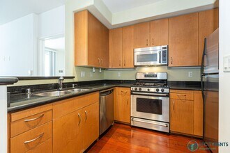 851 Van Ness Ave in San Francisco, CA - Building Photo - Building Photo