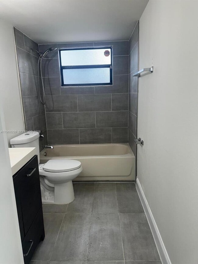 property at 1463 Lake Crystal Dr