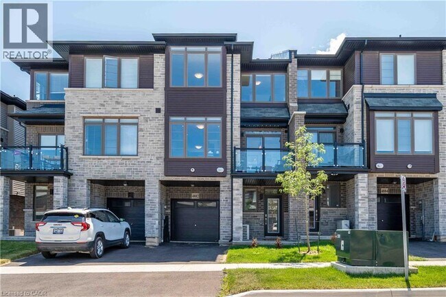 4882 Connor Dr in Beamsville, ON - Building Photo - Building Photo