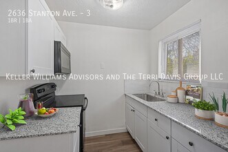 2636 Stanton Ave in Cincinnati, OH - Foto de edificio - Building Photo