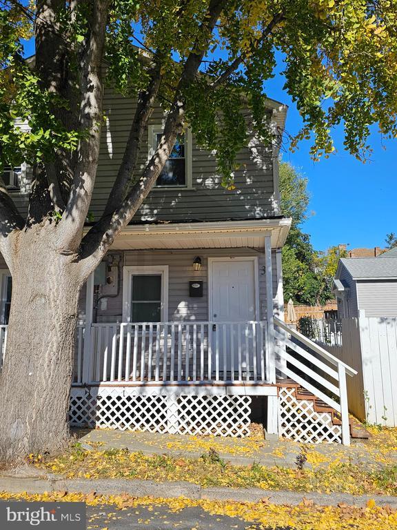 property at 30 E Pall Mall St