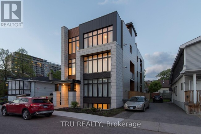 1-59 DOUGLAS Ave