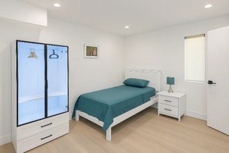 1447 W 36th Pl in Los Angeles, CA - Building Photo - Building Photo