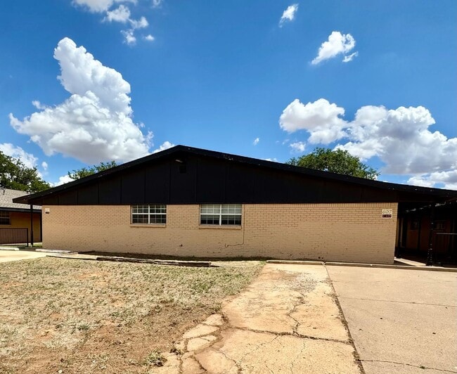 property at 607 8th St