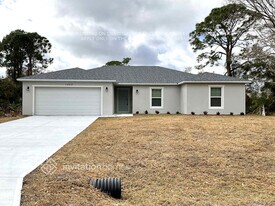 1302 Packer Rd SE in Palm Bay, FL - Building Photo