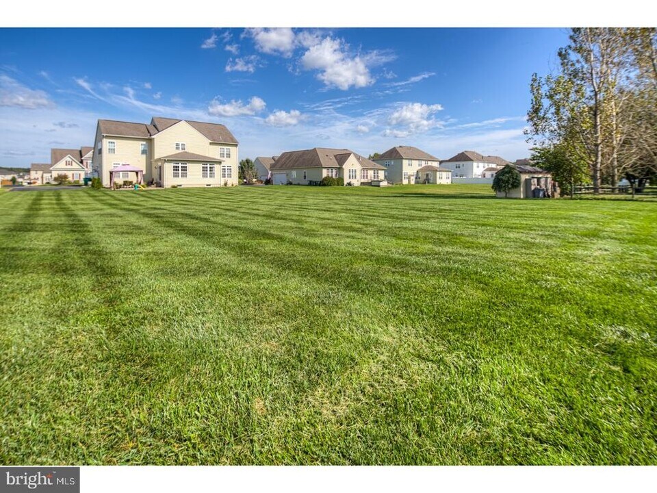 33 Hempstead Dr in Newark, DE - Building Photo