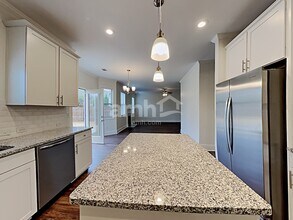 213 Orchard Trail in Canton, GA - Foto de edificio - Building Photo