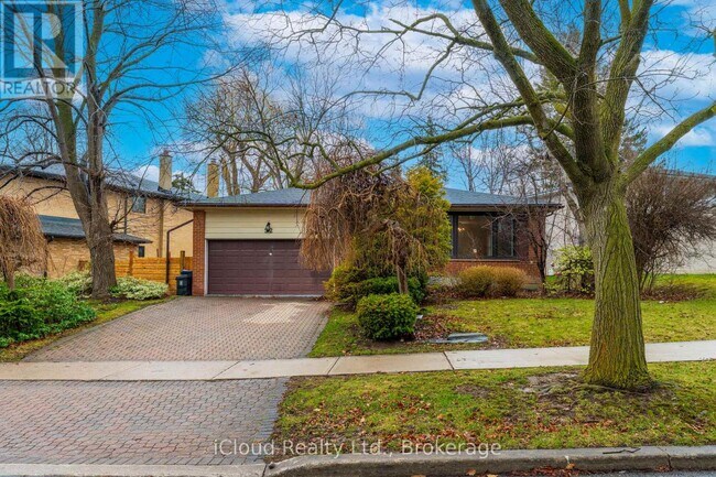 property at 52 Montressor Dr