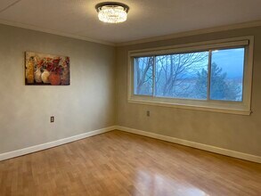 200 Cove Way, Unit 301 in Quincy, MA - Building Photo - Building Photo