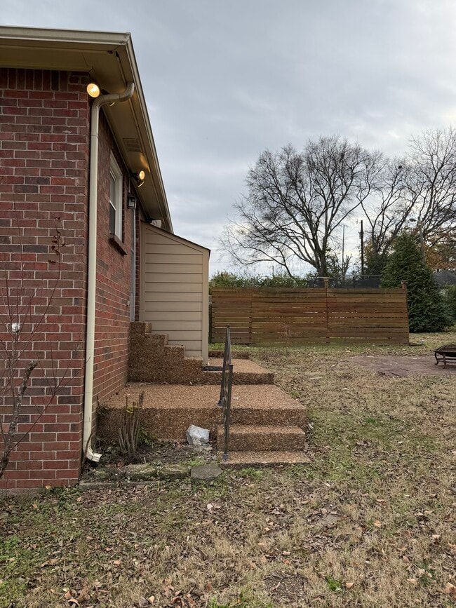 111 Cash Ln in Madison, TN - Foto de edificio - Building Photo