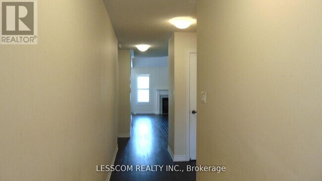 57 Muzzo Dr in Brampton, ON - Building Photo - Building Photo