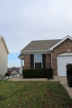 32 Brushy Brook Ct in O'Fallon, MO - Building Photo - Building Photo