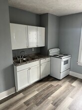 2912 Grove Pl SW in Canton, OH - Building Photo - Building Photo