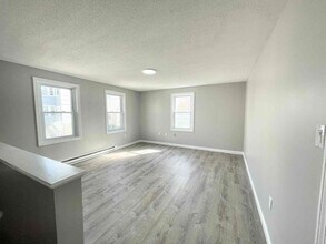 133 Bellingham St-Unit -2 in Chelsea, MA - Building Photo - Building Photo