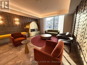 5 Lakeview Ave in Toronto, ON - Building Photo - Building Photo