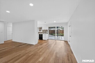 375 SW Devon Ln in Beaverton, OR - Building Photo - Building Photo