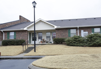 Snow Street Place Apartments in Greer, SC - Building Photo - Building Photo