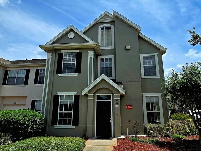 property at 9005 Lee Vista Blvd