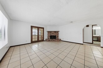 1418 Santa Margarita St in Las Vegas, NV - Foto de edificio - Building Photo