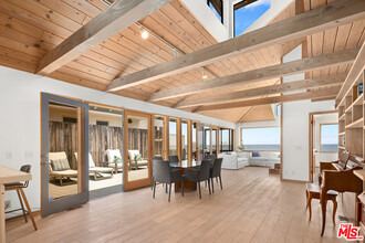 21422 Pacific Coast Hwy in Malibu, CA - Building Photo - Building Photo