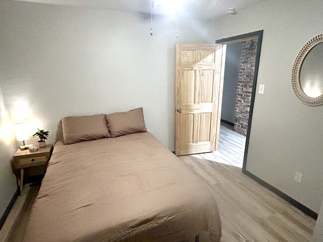 property at 403 N Chestnut Ave