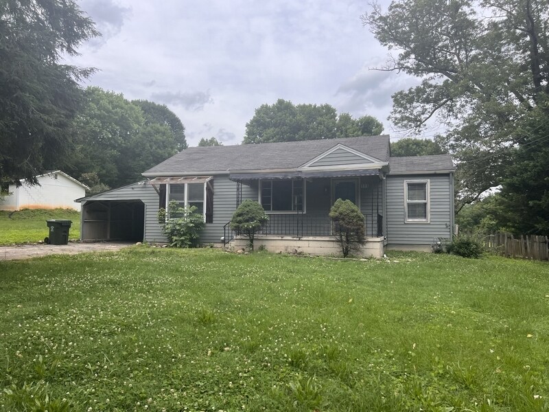 111 Glenhaven Rd in Knoxville, TN - Building Photo